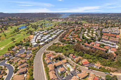 7380 Altiva Pl, Carlsbad, CA 92009