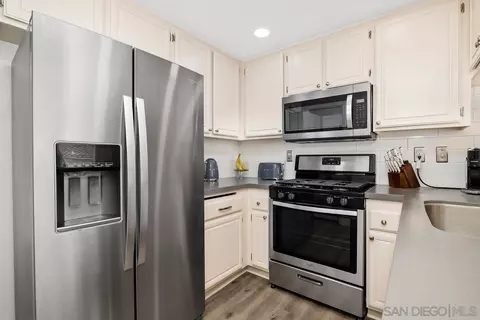 7380 Altiva Pl, Carlsbad, CA 92009 photo 17
