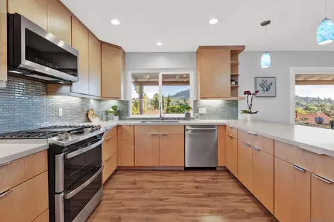 2585 Reed Rd, Escondido, CA 92027 photo 8