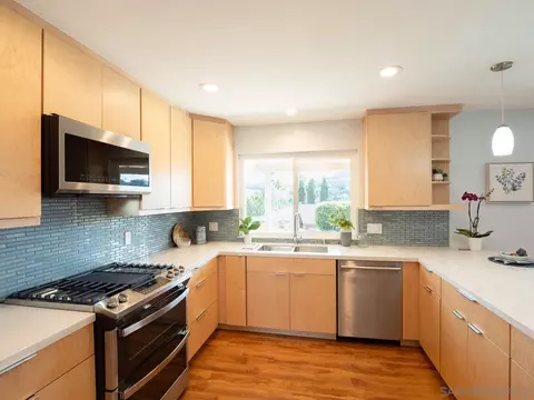 2585 Reed Rd, Escondido, CA 92027 photo 10