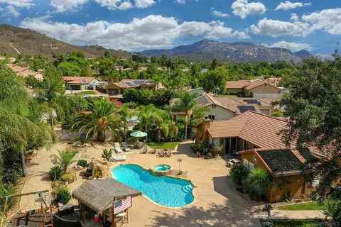 23420 Nightsky Rd, Ramona, CA 92065