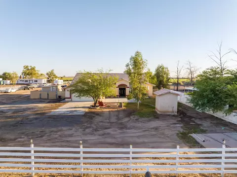 565 E Worthington Rd, Imperial, CA 92251 photo 2