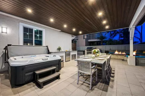 6911 Tradewinds Dr, Carlsbad, CA 92011 photo 18