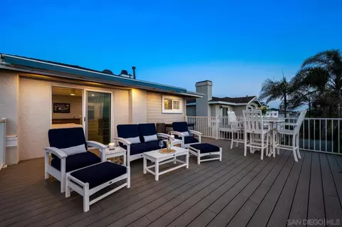6911 Tradewinds Dr, Carlsbad, CA 92011 photo 8