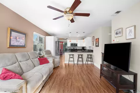 162 Heritage St, Oceanside, CA 92058 photo 2
