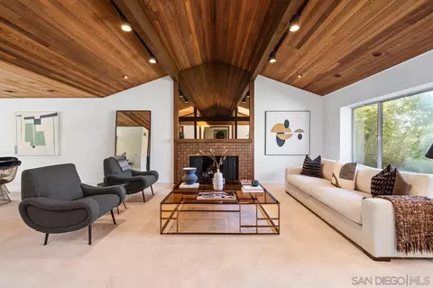 8383 Cliffridge Ln, La Jolla, CA 92037 photo 5