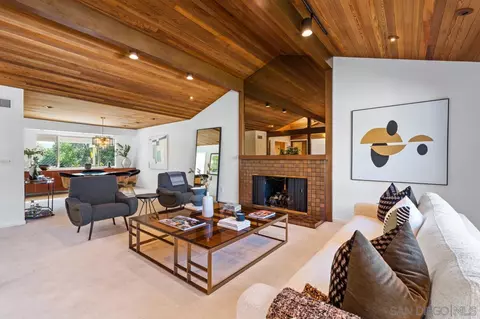 8383 Cliffridge Ln, La Jolla, CA 92037 photo 6