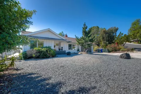13065 Tuscarora Dr, Poway, CA 92064 photo 2