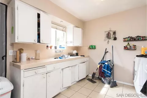 8904 Lamar, Spring Valley, CA 91977 photo 10