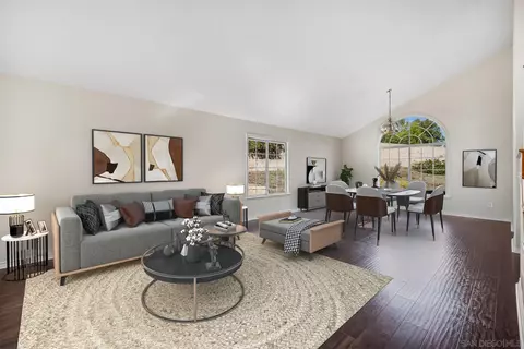 944 Ora Avo Dr, Vista, CA 92084