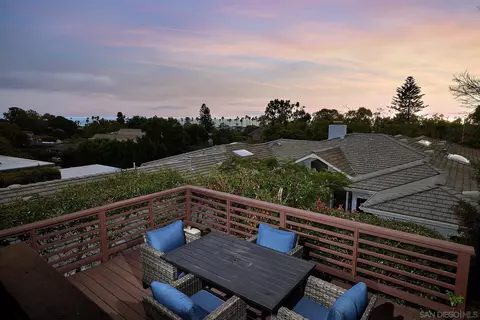 6145 Waverly Ave, La Jolla, CA 92037 photo 10