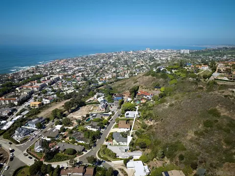 6145 Waverly Ave, La Jolla, CA 92037 photo 23
