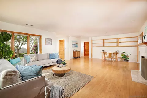 6145 Waverly Ave, La Jolla, CA 92037 photo 25