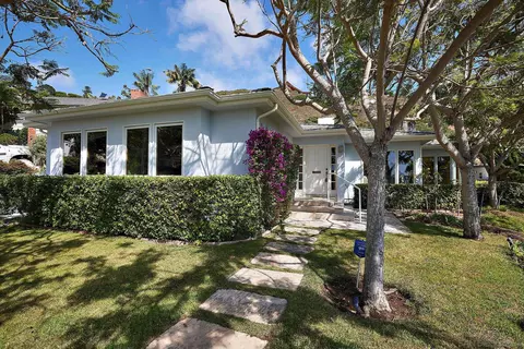 6145 Waverly Ave, La Jolla, CA 92037 photo 4