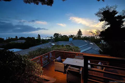 6145 Waverly Ave, La Jolla, CA 92037 photo 12