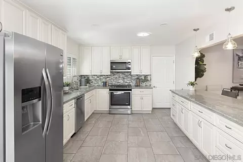 9520 Upland St, Spring Valley, CA 91977 photo 5