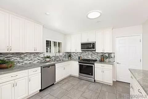 9520 Upland St, Spring Valley, CA 91977 photo 6