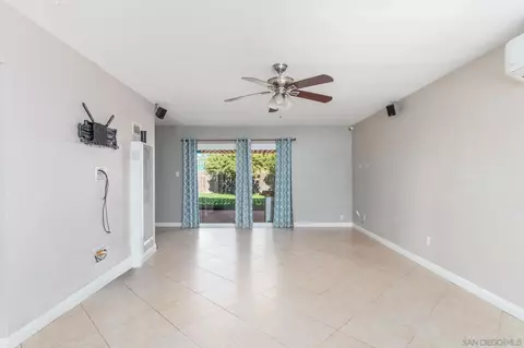 1354 S Maple St, Escondido, CA 92025 photo 2