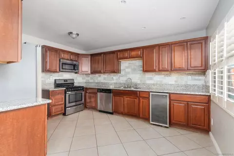 1354 S Maple St, Escondido, CA 92025 photo 5