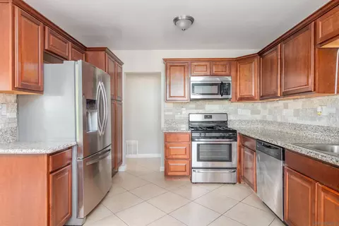 1354 S Maple St, Escondido, CA 92025 photo 6