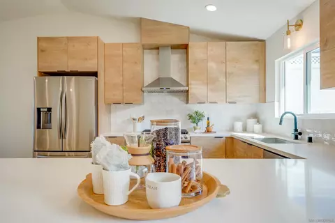 10905 Avenida Benjamin, La Mesa, CA 91941 photo 23