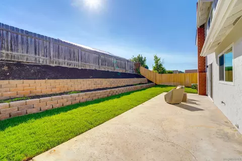 10905 Avenida Benjamin, La Mesa, CA 91941 photo 54