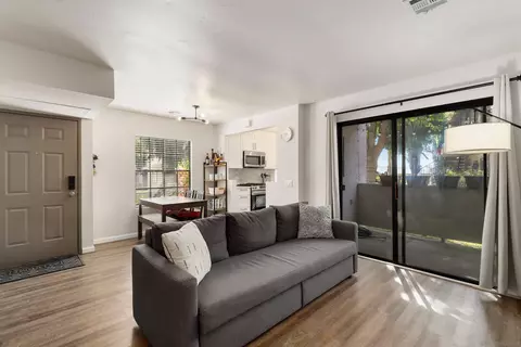 10333 Azuaga St #237, San Diego, CA 92129