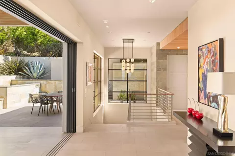 7413 Fairway Rd, La Jolla, CA 92037 photo 17