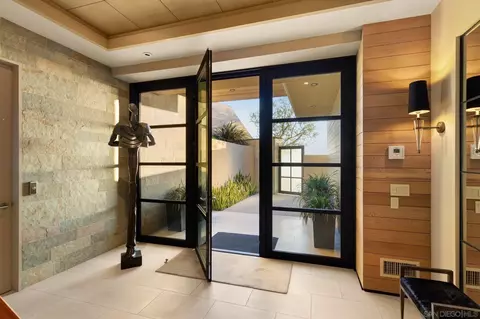 7413 Fairway Rd, La Jolla, CA 92037 photo 4