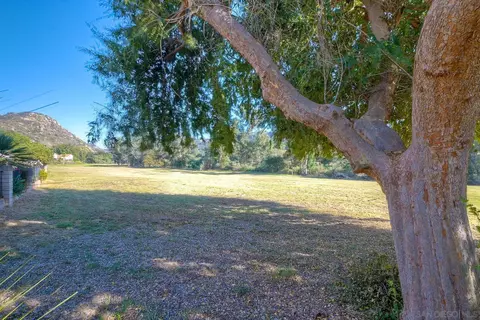 8821 Tobira Dr, Escondido, CA 92026 photo 30