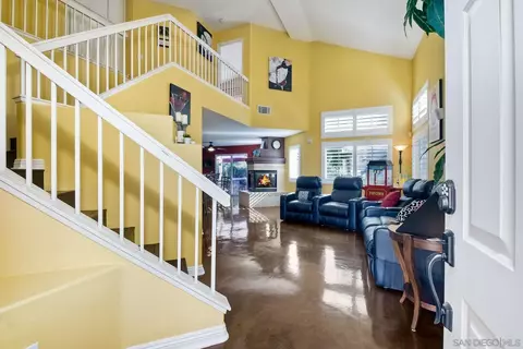 8821 Tobira Dr, Escondido, CA 92026 photo 4