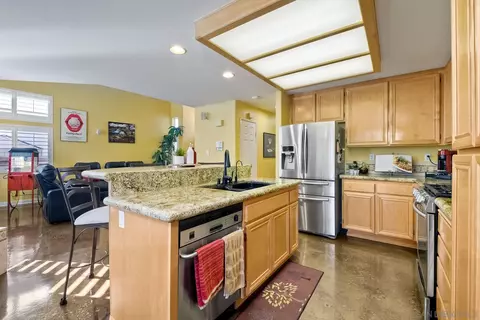 8821 Tobira Dr, Escondido, CA 92026 photo 7