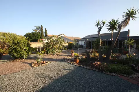 611 E J St, Chula Vista, CA 91910 photo 6