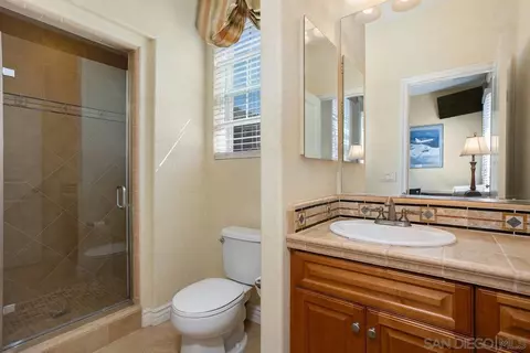 1025 Breakaway Dr, Oceanside, CA 92057 photo 9
