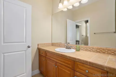 1025 Breakaway Dr, Oceanside, CA 92057 photo 26