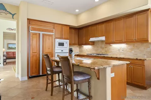 1025 Breakaway Dr, Oceanside, CA 92057 photo 4