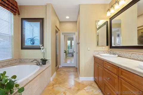 1025 Breakaway Dr, Oceanside, CA 92057 photo 17