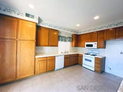 31041 Bunker Dr, Temecula, CA 92591 photo 4