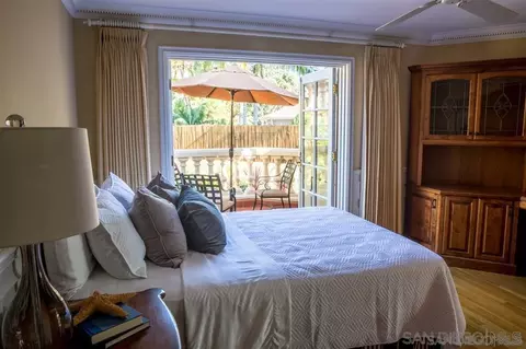 7025 Neptune Pl, La Jolla, CA 92037 photo 12