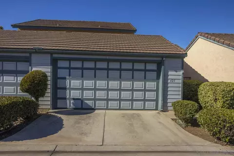 425 Hanford Gln, Escondido, CA 92027