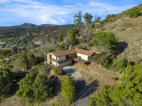 13492 Jamul Dr, Jamul, CA 91935 photo 2