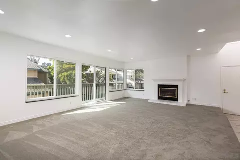 8065 Caminito Gianna, La Jolla, CA 92037 photo 3