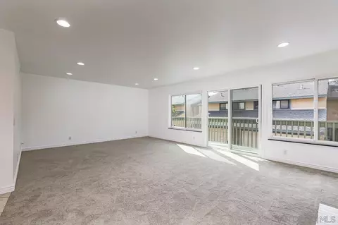 8065 Caminito Gianna, La Jolla, CA 92037 photo 5