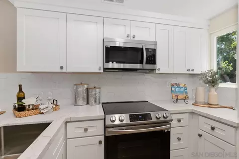 2301 Kings View Cir, Spring Valley, CA 91977 photo 14