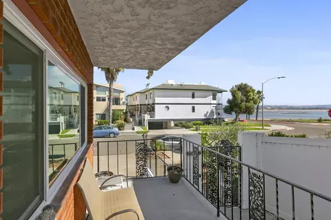 3800 Kendall St #1, San Diego, CA 92109