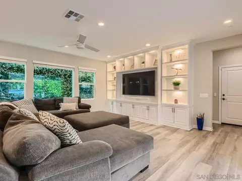 2913 Fledgling Dr, Escondido, CA 92029 photo 8