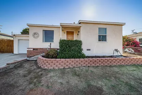 2067 Noble St, Lemon Grove, CA 91945
