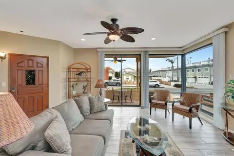 136 Juniper Ave, Carlsbad, CA 92008 photo 4