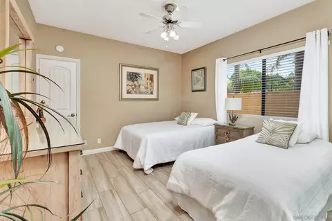 136 Juniper Ave, Carlsbad, CA 92008 photo 23