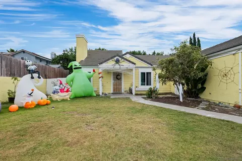 4473 Pebble Beach Dr, Oceanside, CA 92057 photo 3